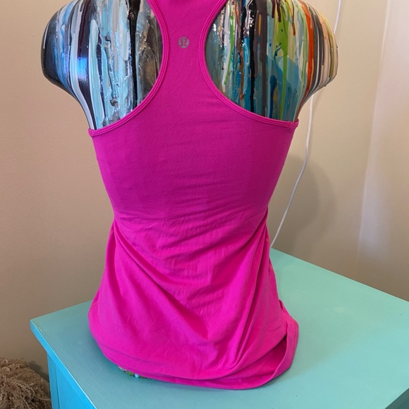 2 LuluLemon Racer Back Tanks Size 8 - Picture 5 of 9